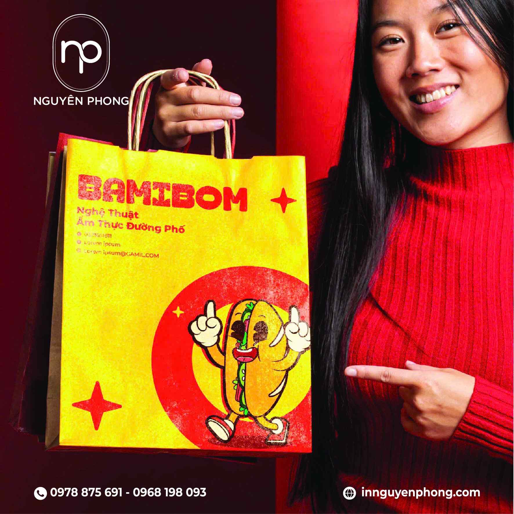 Một thiết kế túi cỡ vừa kết hợp màu nổi bật
